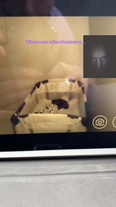 Une orbe autour d'un bébé #mystery #paranormal #ghosts