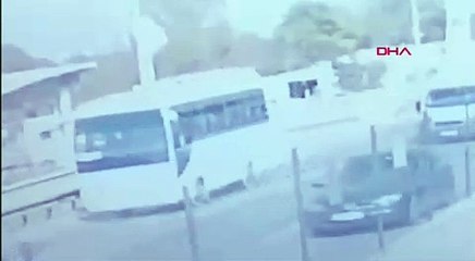 BURSA Bebek arabası ile kaldırımda yürüyen Yıldız'ın TIR'ın altında kalıp, öldüğü kaza kamerada