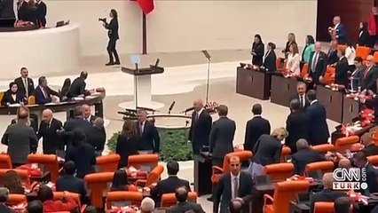 SON DAKİKA... Meclis açılışındaki tokalaşma! MHP lideri Bahçeli'den ilk açıklama