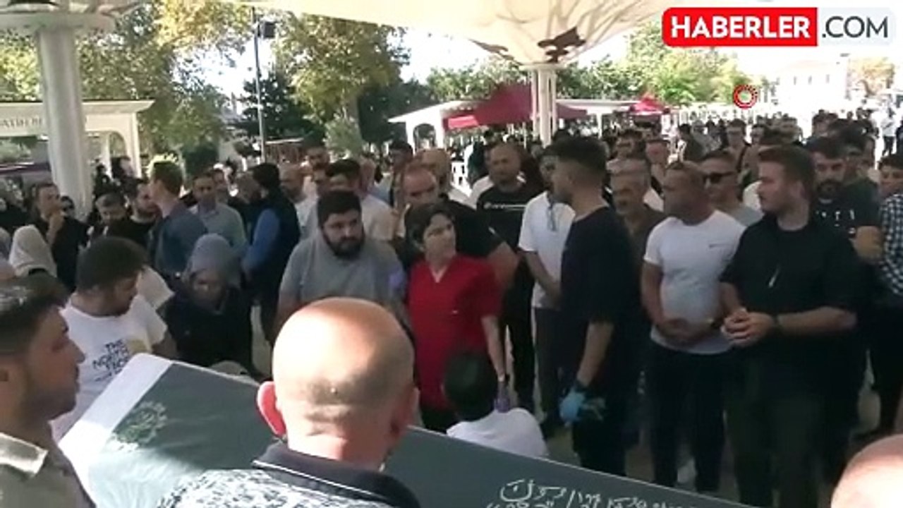 Katledilen İkbal Uzuner'in cenazesinde yürek yakan feryat: Benim bir tane ablam vardı