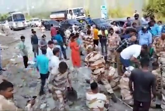 National Highway Accident: ऋषिकेश-चम्बा नेशनल हाईवे पर हादसा, 39 आईटीबीपी जवानों से भरी बस पलटी, देखें वीडियो