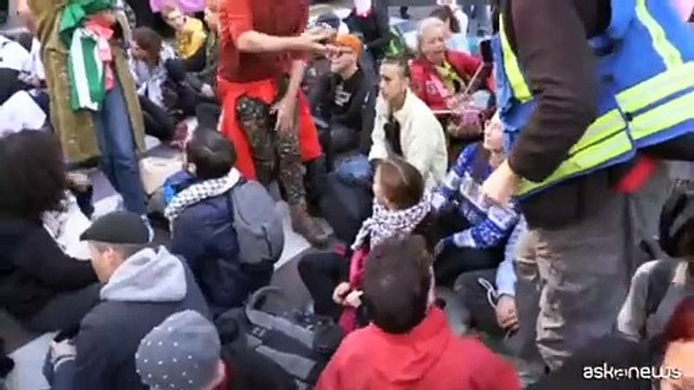 Greta Thunberg e gli attivisti per il clima protestano a Bruxelles