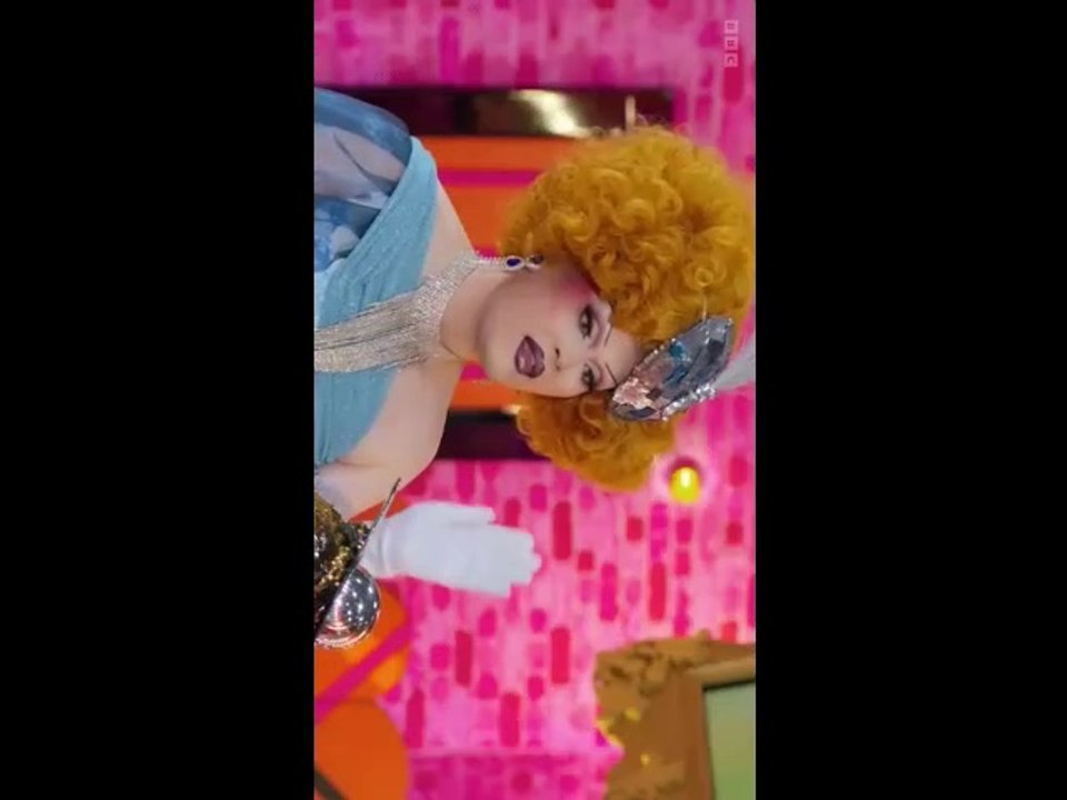 R.u.P.a.u.l.s-D.r.a.g-R.a.c.e-UK Season6 Episode3