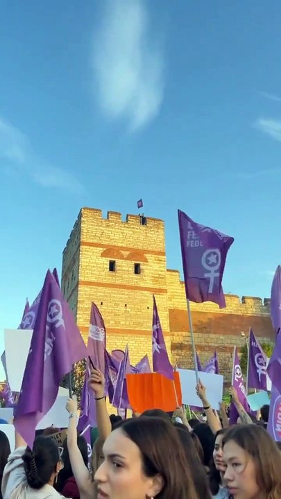 Kadınlar İkbal'in öldürüldüğü yerde: 'Bakanlık aç gözünü, kadınlar burada öldürüldü'