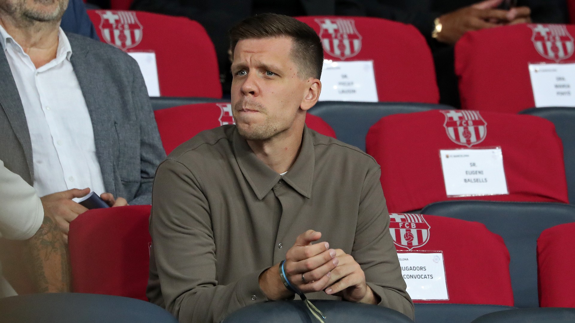 Flick sees Szczesny's 'experience and quality' as boost for Barca