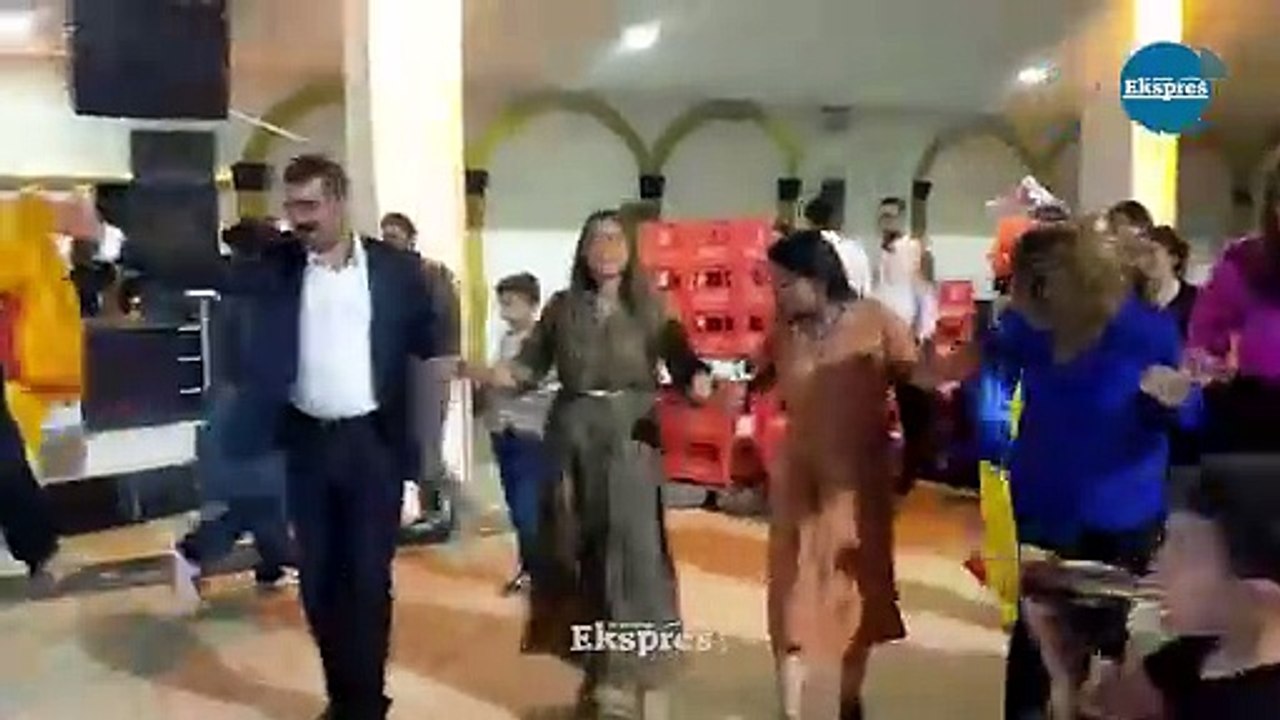 Diyarbakır'da yüksek katılımlı düğün