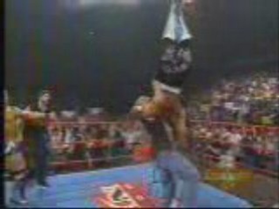 WWE - Goldberg Jackhammers Hulk Hogan through a table