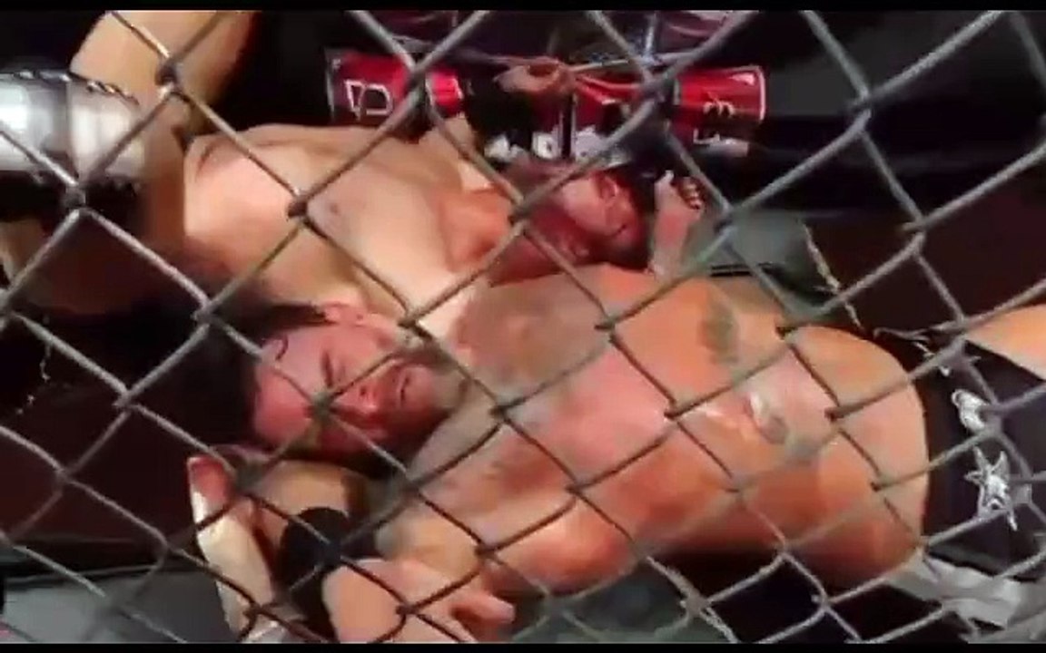 Cmpunk vs drew McIntyre hell in a cell bad blood fight
