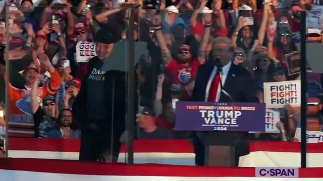 Donald Trump, accompagné d'Elon Musk, était de retour cette nuit à Butler, où il avait échappé à une tentative d’assassinat le 13 juillet : Ce monstre vicieux était proche d’y parvenir !