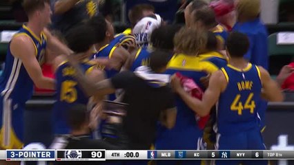 Скачать видео: Warriors edge Clippers as Waters makes incredible game-winner