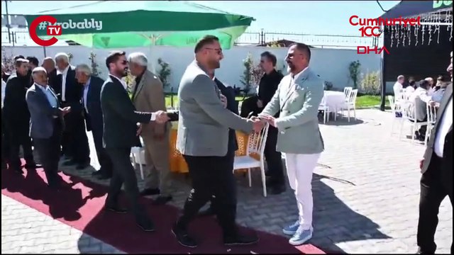 Van’da aşiret düğününde geline 4 kilo altın, damada 10 milyon TL takıldı