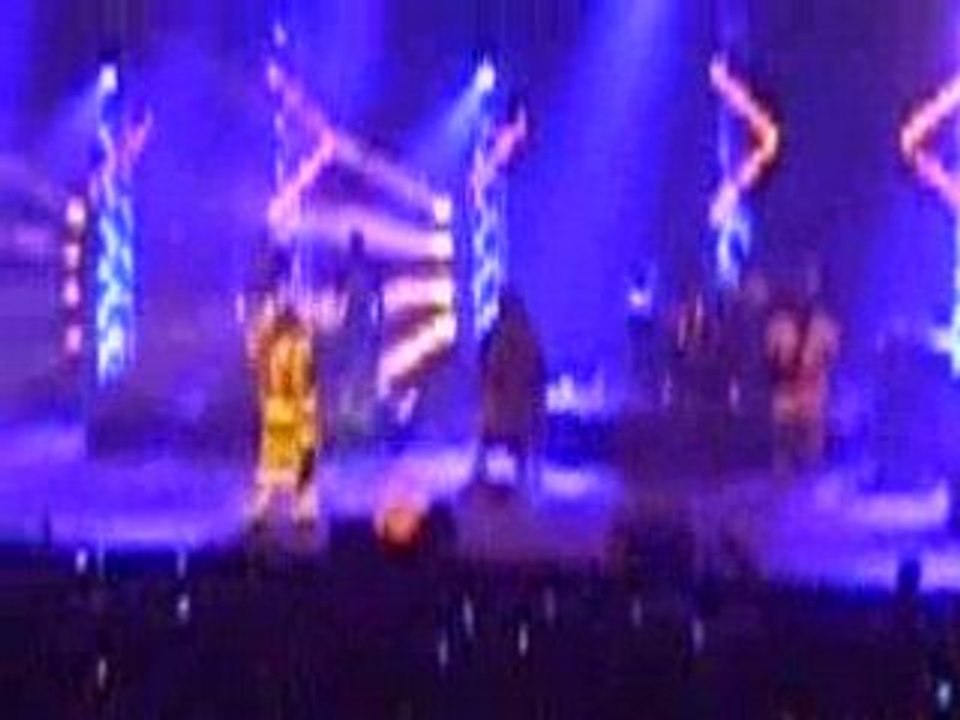 Tiken Jah Fakoly - Paradis Artificiels Live - Justice