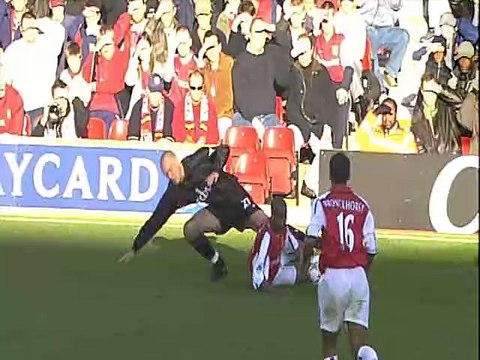 EPL 01/02 - Arsenal vs Charlton Athletic