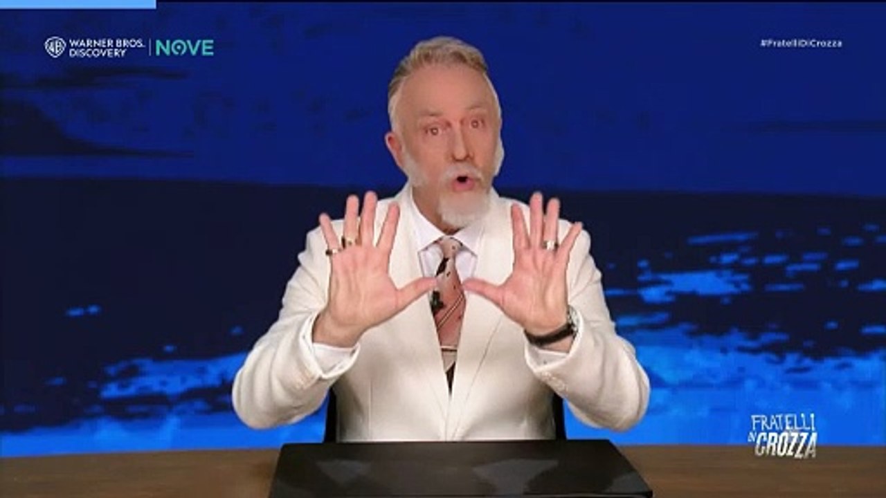 Crozza/Giuli ?la dittatura altro  non ? che il rispetto del popolo  che non ha pi? voglia di votare.  La dittatura gli evita questo fastidio?