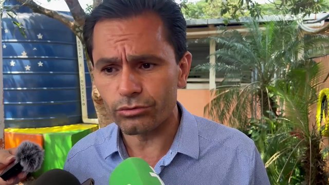 Márcio Pacheco (Progressistas) registra voto no Colégio Jardim Consolata