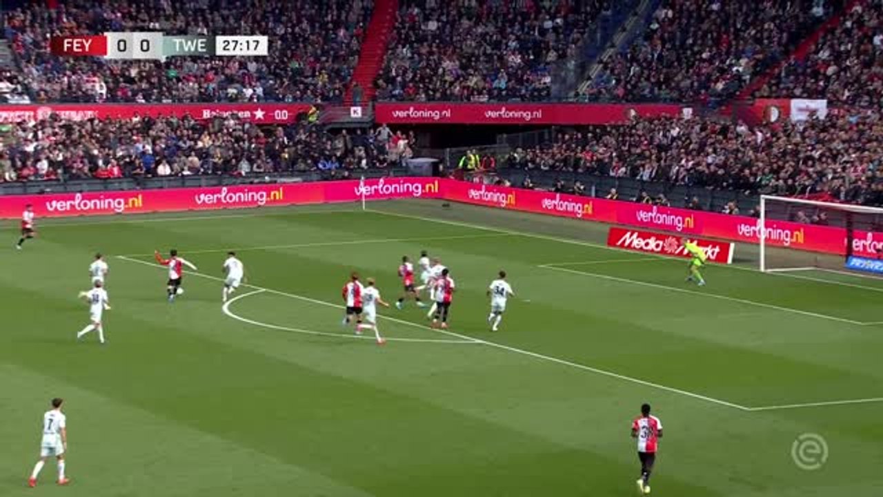 Feyenoord beat Twente to extend unbeaten start to Eredivisie season