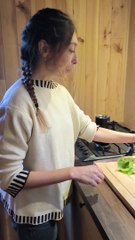 Comment bien préparer une décoction ? Les conseils de Chloé Pouppeville, fondatrice de la Cabane aux herbes à Chaux (90)