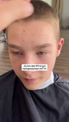 Télécharger la video: „Ich bin zwar nicht Kim aber das zwischen uns ist possible“ #barber #friseur #lowfade #fade #curlyha