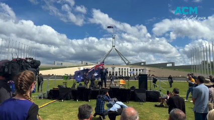 Tony Abbott speaks at rally marking one year since Hamas attacks on Israel