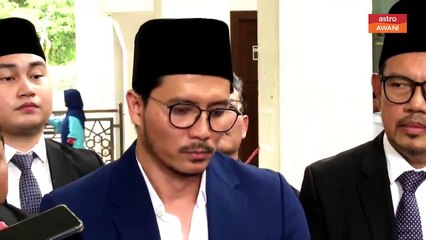 _Saya masih sayangkan dia sebagai..._ - Fattah