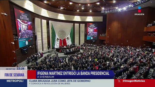 Ifigenia Martínez le entregó la banda presidencial a Claudia Sheinbaum