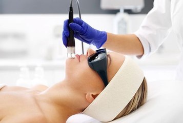 Rides, cicatrices, épilation... Tout savoir sur le laser en 14 questions