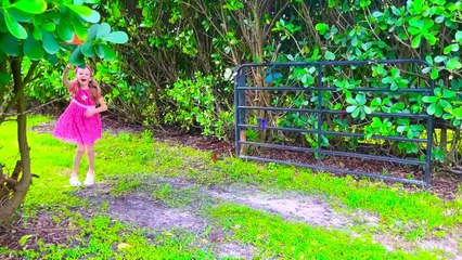 Nastya spends the weekend with her dad and friends