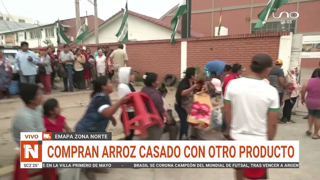 SCZ LARGAS FILAS EN EMAPA EN BUSCA DE ARROZ