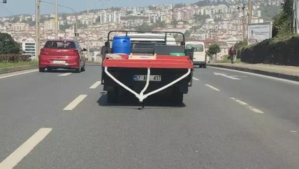 Zonguldak’ta kamyonetin kasasındaki tesisat, görenleri şaşkına çevirdi