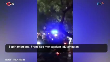 Sebuah Mobil Ambulance Tertahan Balap Liar Di Taman Mini