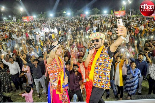 Watch Video : इस जगह पर उमड़े शहरवासी, जमकर खनकाएं डांडिया
