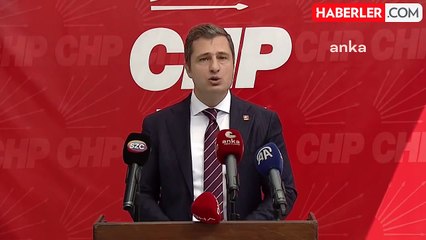 CHP Parti Sözcüsü Deniz Yücel: "Siyasetin Koyu Gölgesi, Sinan Ateş'in Naaşı Üzerine Çökmüştür"