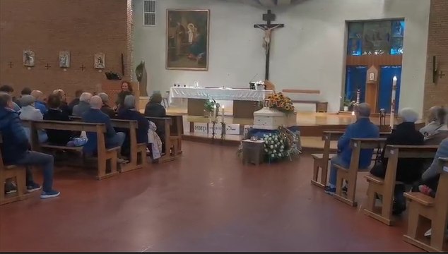 La commozione di tanti roveretani per l'ultimo saluto a Roberto Rigotto