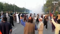 Pakistan, arresti alla protesta dei sostenitori dell'ex primo ministro Khan