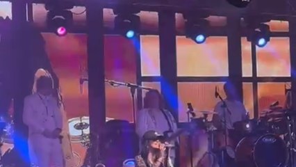 Naiara, en su actuación sorpresa.