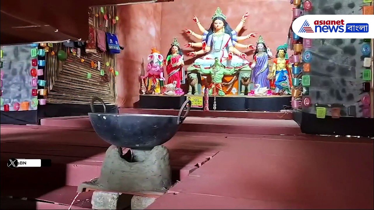 থিম ভাত-কাপড়, নারী সম্মানে অভিনব ভাবনা ক্যানিং হাইস্কুল পাড়া দুর্গা উৎসবে