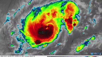 El sobrecogedor momento en el que una tormenta tropical se convierte en huracán de categoría 5 en cuestión horas