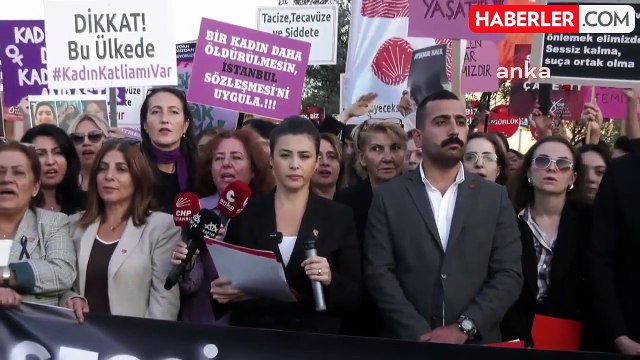 CHP'li Gençler ve Kadınlar Edirnekapı Surları Önünden İktidara Seslendi: İstanbul Sözleşmesi'ni Uygula!