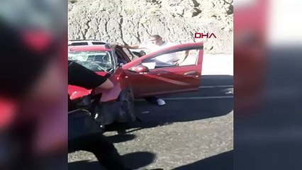 Hakkari'de valinin konvoyunda kaza: 2 kişi yaralandı