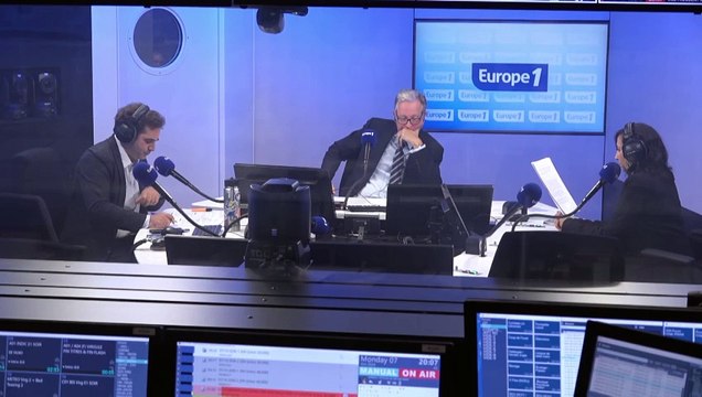 François Hollande désapprouve l'appel de Jean-Luc Mélenchon sur les drapeaux palestiniens