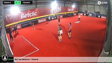 But de Nikolas - Team B