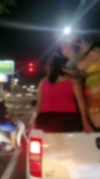 Seis pessoas ficam feridas após caírem de veículo durante comemorações em Umuarama