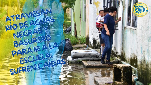 En Ciudad Olmeca, atraviesan río de aguas negras y basurero para ir a la escuela; sufren caídas