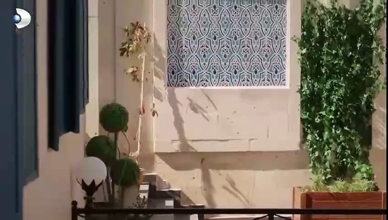 مسلسل ارض الحب الجميل الحلقة 3 مترجم