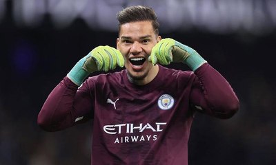 حارس مرمى "مانشستر سيتي" قد ينضم للدوري السعودي