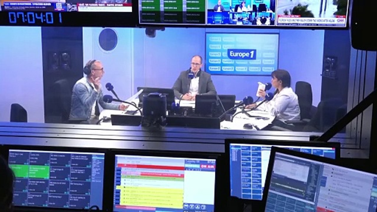 7-Octobre : Emmanuel Macron hué et sifflé lors du discours de Michel Barnier au CRIF