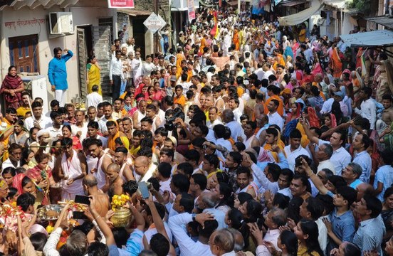 Video : जैन मुनि के महापारणा महोत्सव में उमड़े श्रद्धालु, 48 दिन के उपवास के बाद ग्रहण किया अन्न