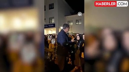 Minibüste kız öğrencileri rahatsız eden makyajlı tacizci gözaltına alındı