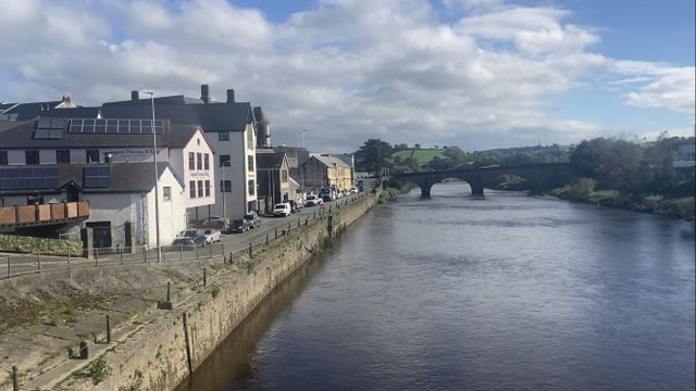 Concerns persist over flood risk for businesses at Carmarthen Quay