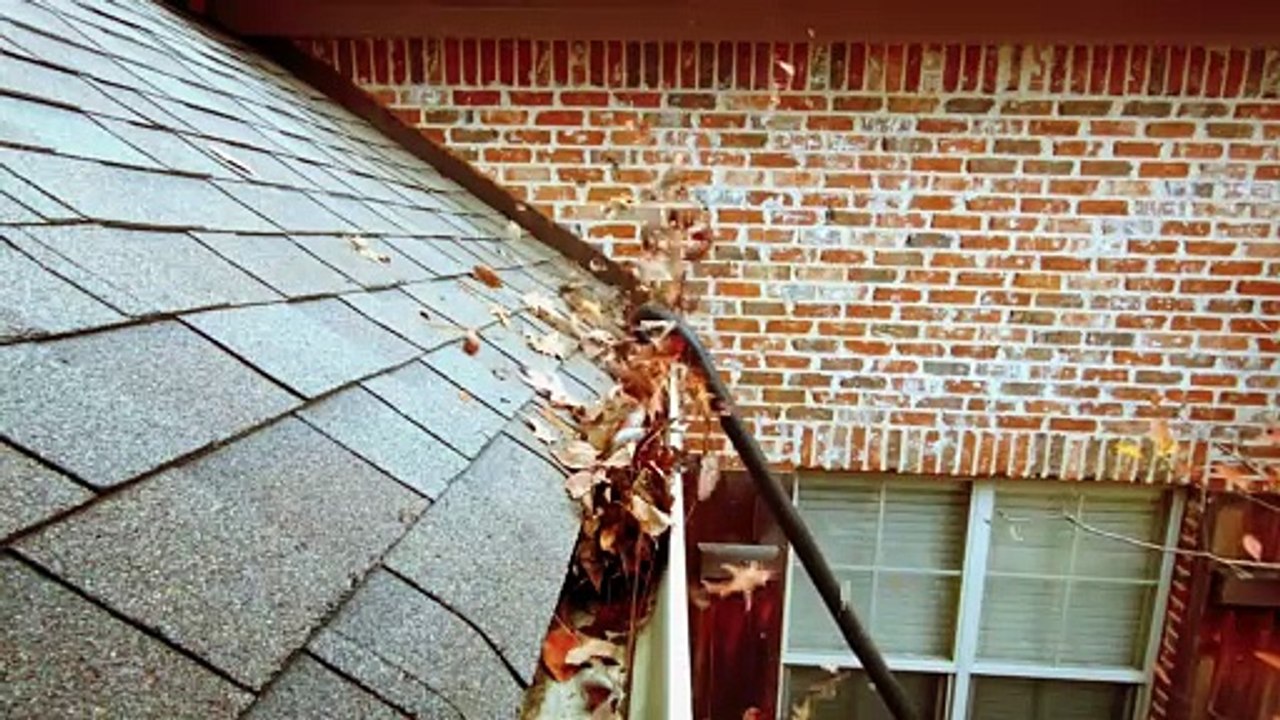 Skyway Gutter Cleaning Greensboro NC | Best Gutter Cleaners Company in Greensboro